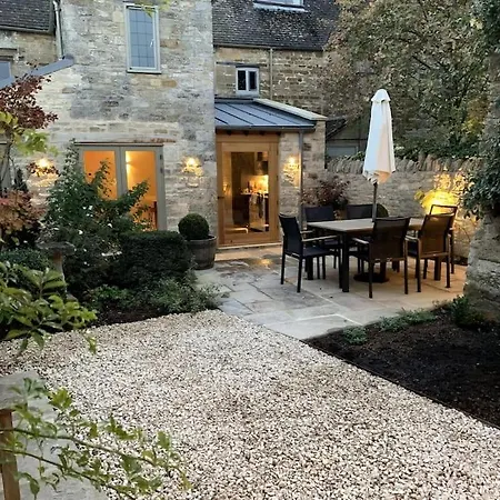 Beautiful Grade 2 Listed Cotswold Stone Cottage Chipping Norton Exterior photo