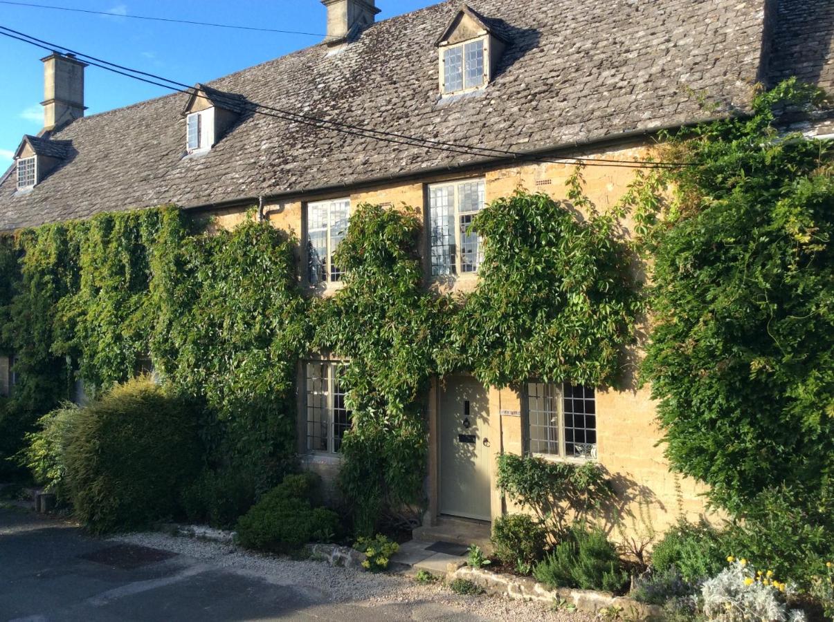 Beautiful Grade 2 Listed Cotswold Stone Holiday home *