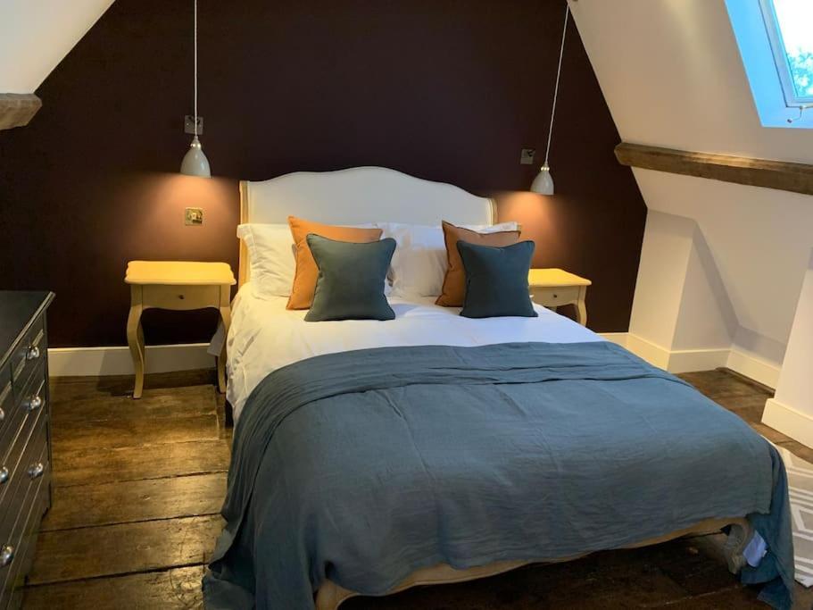 Beautiful Grade 2 Listed Cotswold Stone Holiday home Chipping Norton