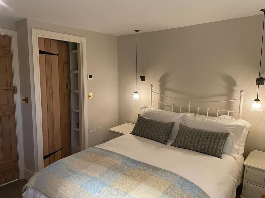 Beautiful Grade 2 Listed Cotswold Stone Holiday home Chipping Norton