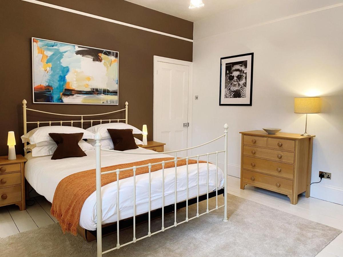 Holiday home Beautiful Grade 2 Listed Cotswold Stone *