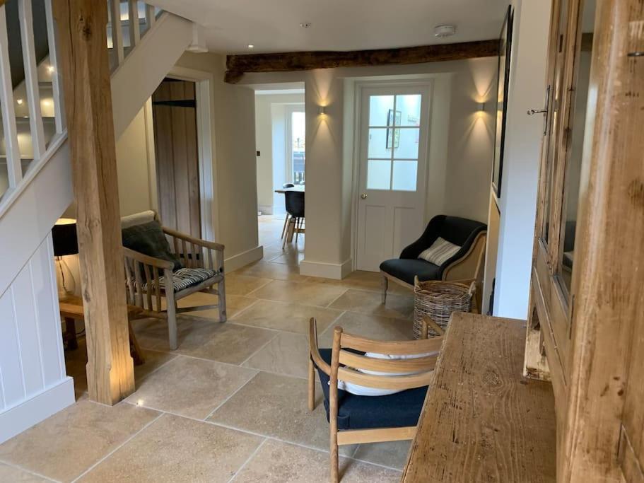 Beautiful Grade 2 Listed Cotswold Stone Holiday home *
