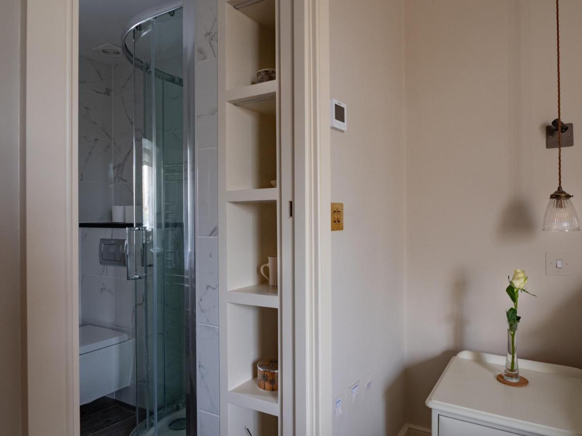 Holiday home Beautiful Grade 2 Listed Cotswold Stone *